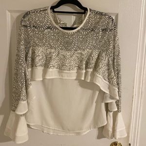 CISTAR  SIZE Small black and white top.  Only worn once